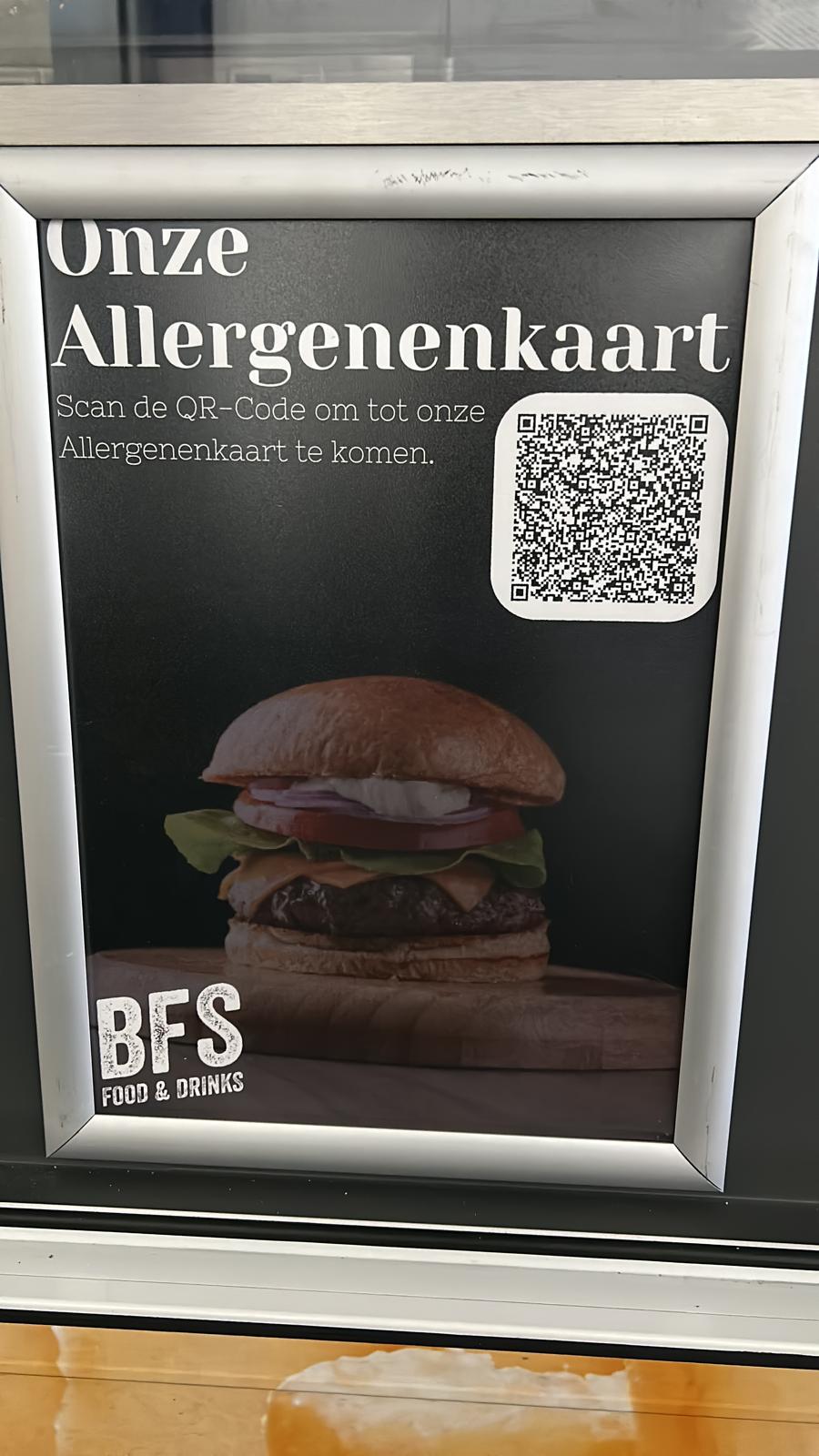 Praktijkvoorbeeld: een bord met QR-code naar een allergenenkaart